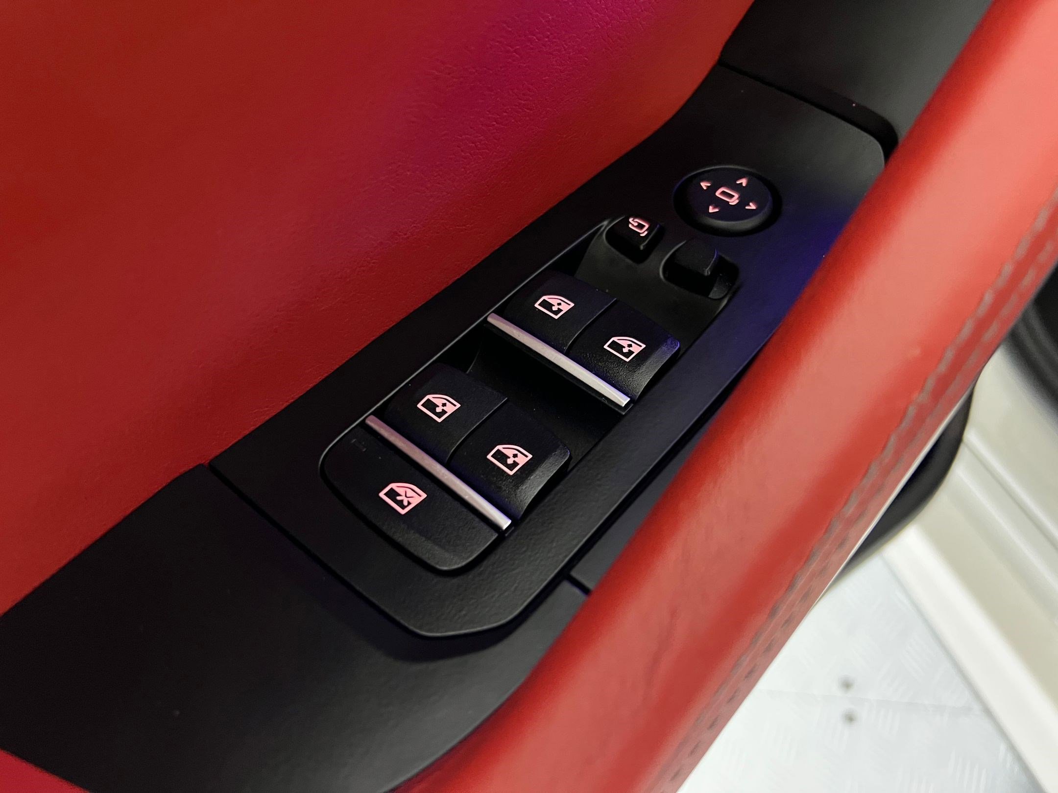 Used 2024 BMW X6 M Competition w/ Executive Package image 24