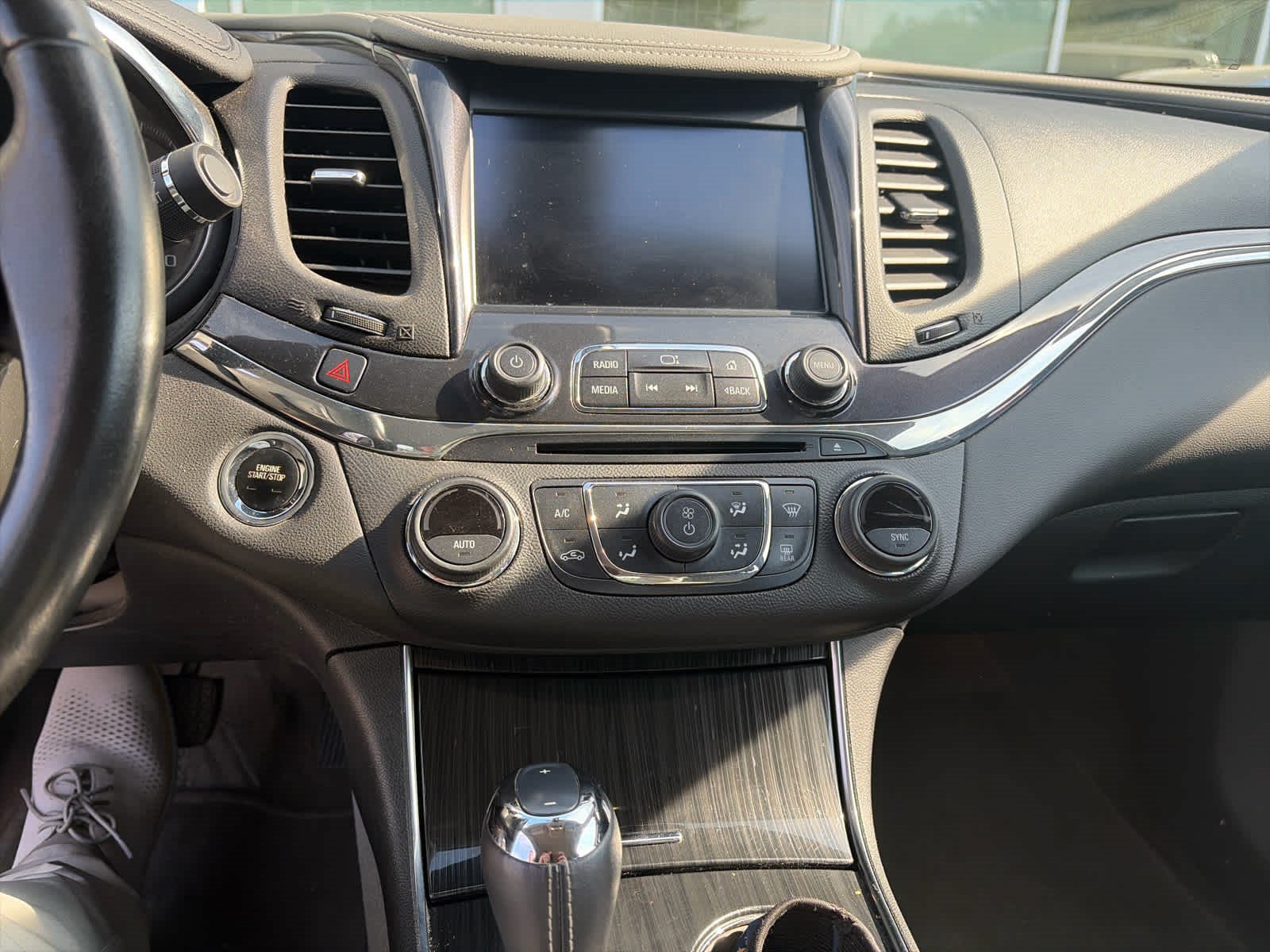 Used 2018 Chevrolet Impala Premier FWD image 10