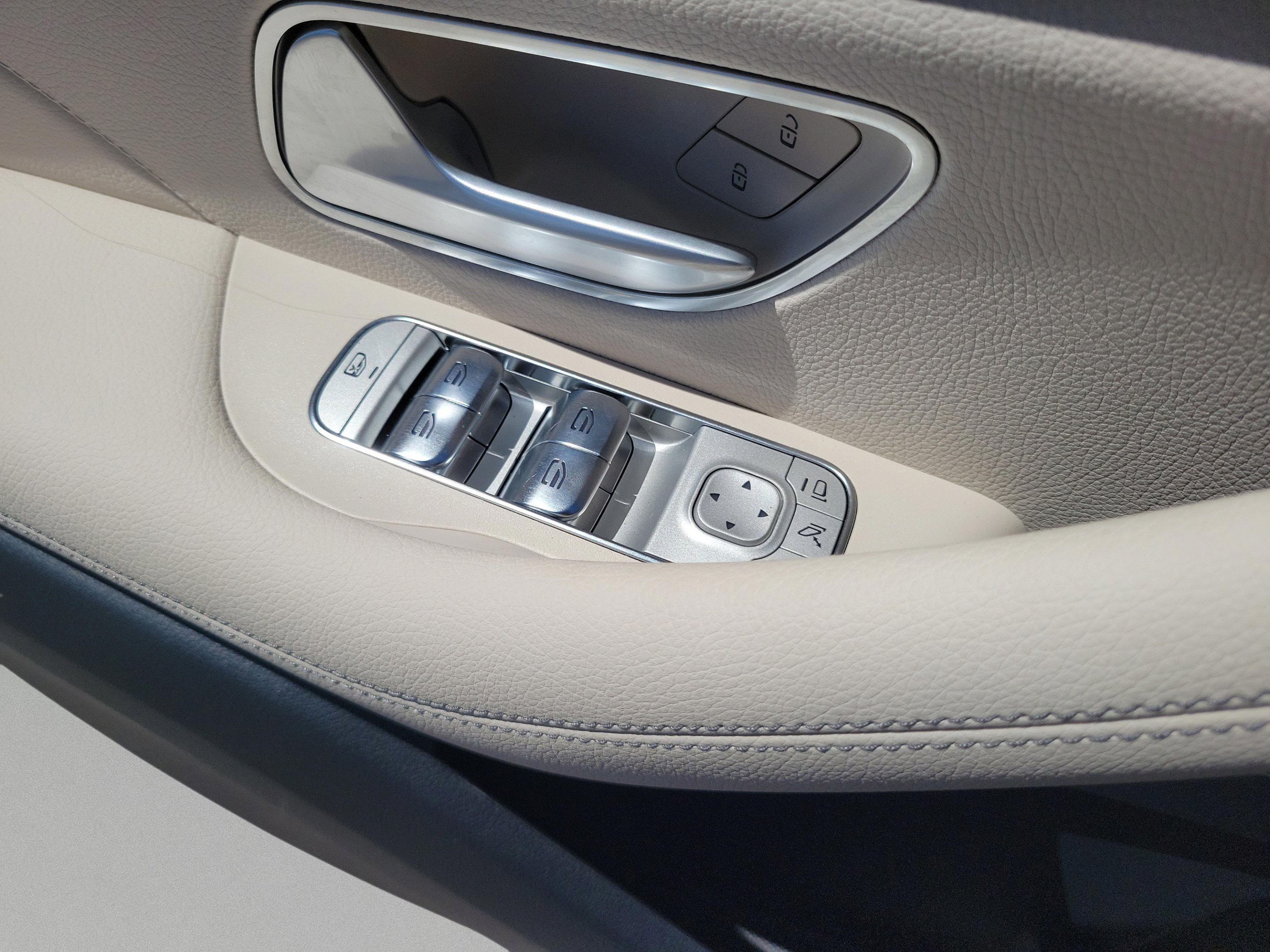 Certified 2026 Mercedes-Benz GLE 450 4MATIC image 12