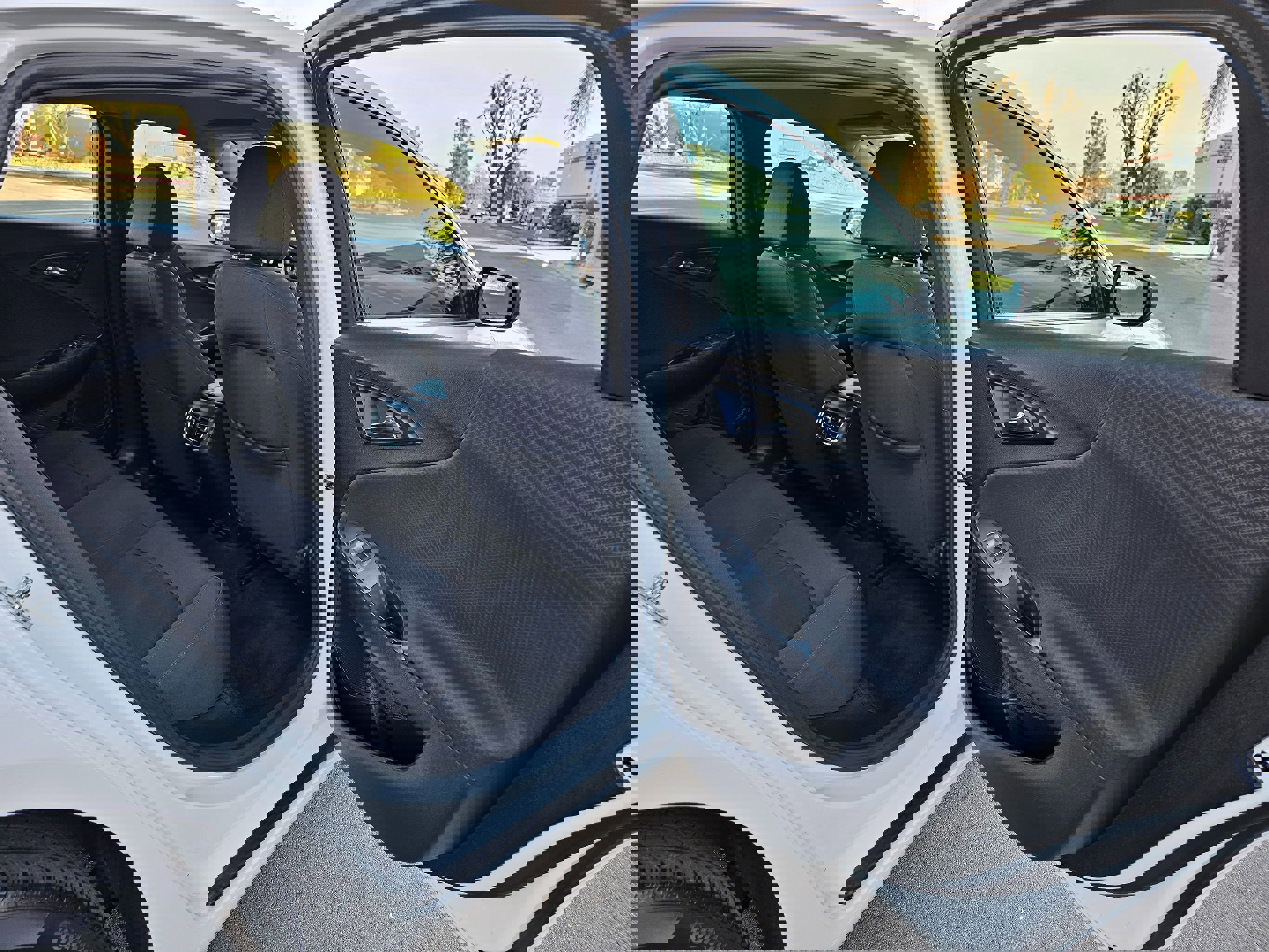 Used 2023 Chevrolet Malibu LT image 24