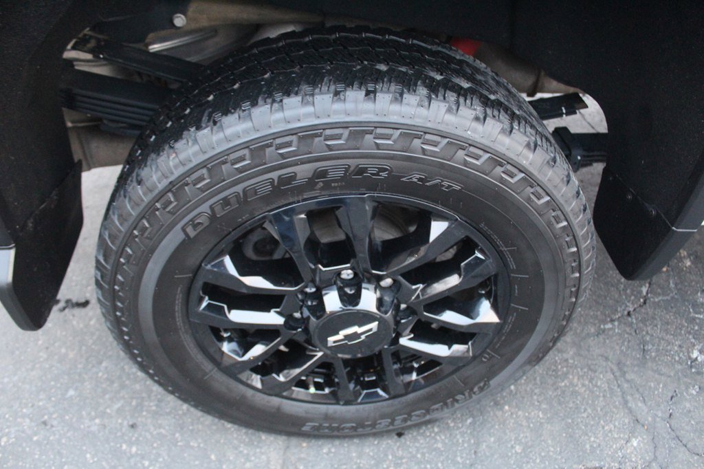 Used 2025 Chevrolet Silverado 2500 LT w/ All Star Edition image 34