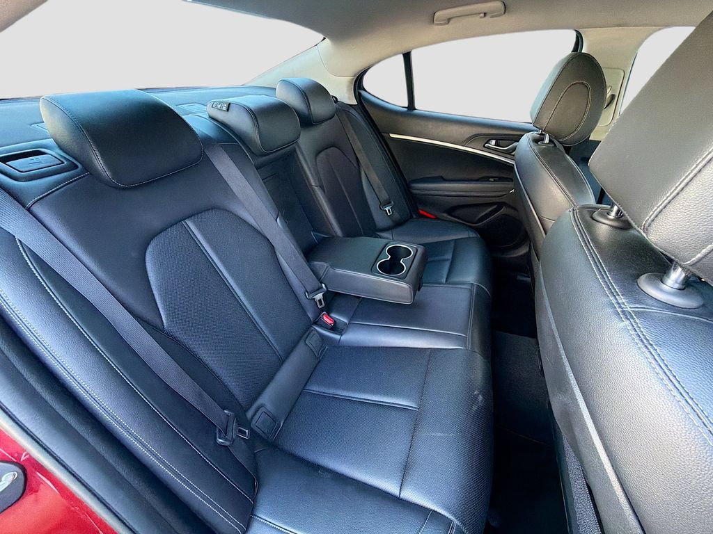 Used 2022 Genesis G70 2.0T RWD image 27