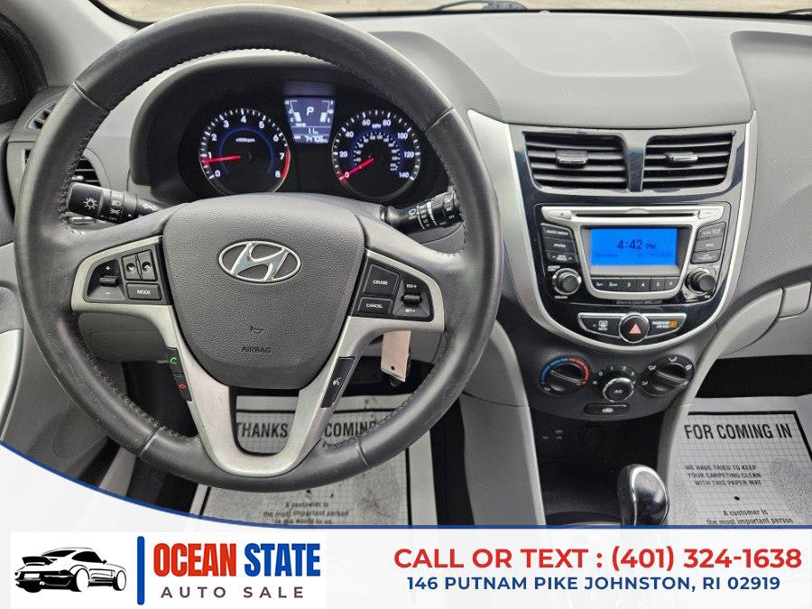 Used 2014 Hyundai Accent SE w/ Option Group 3 image 16