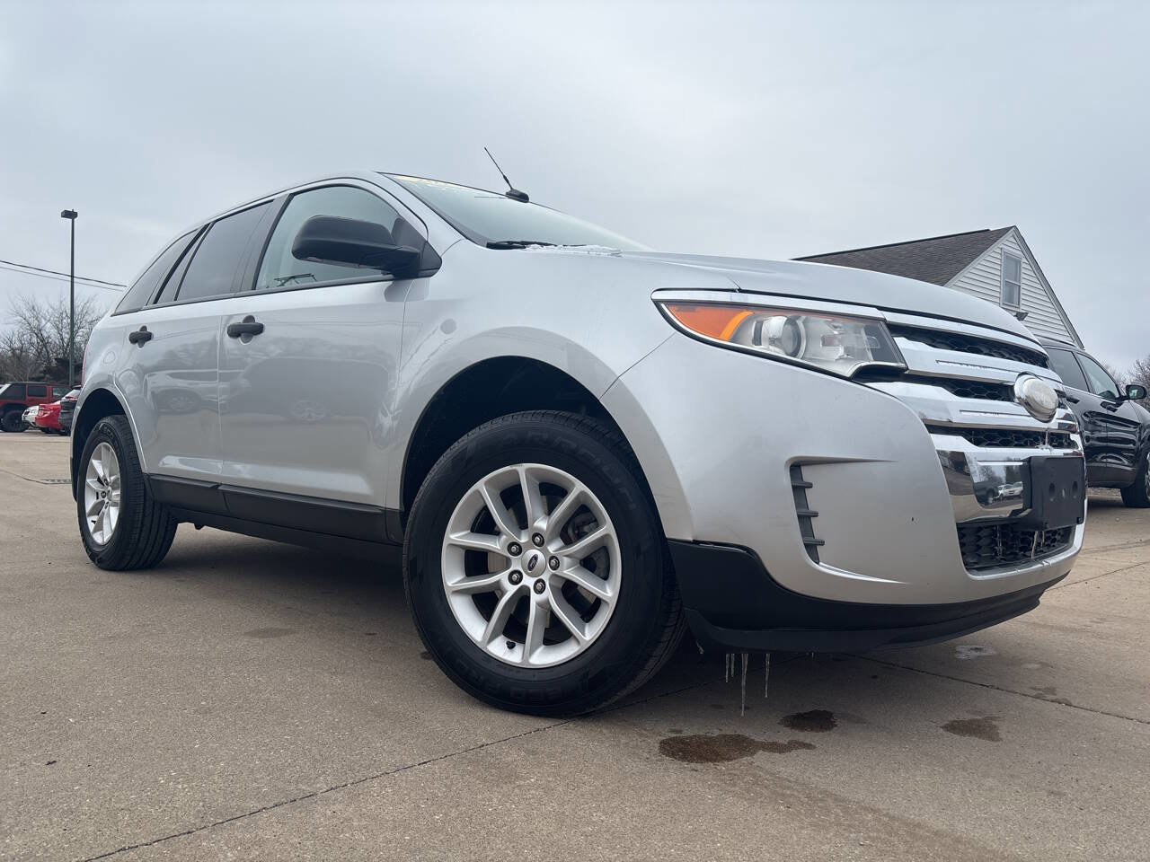 Used 2013 Ford Edge SE FWD image 2