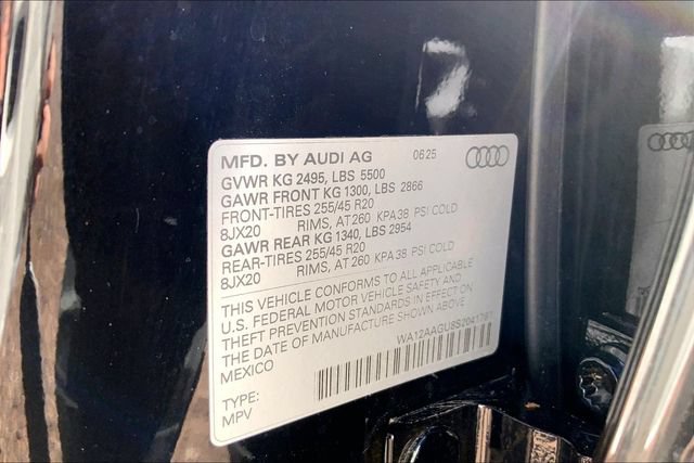 Used 2025 Audi Q5 Premium Plus w/ Premium Plus AWD/4WD image 34
