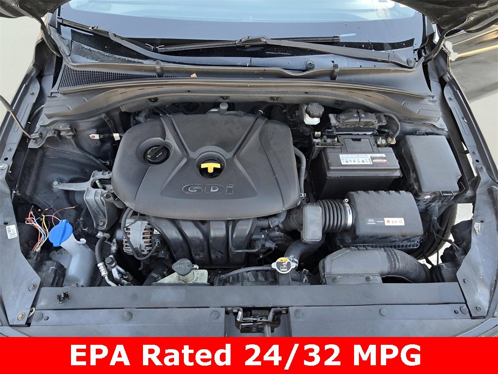 Used 2018 Hyundai Elantra GT image 13