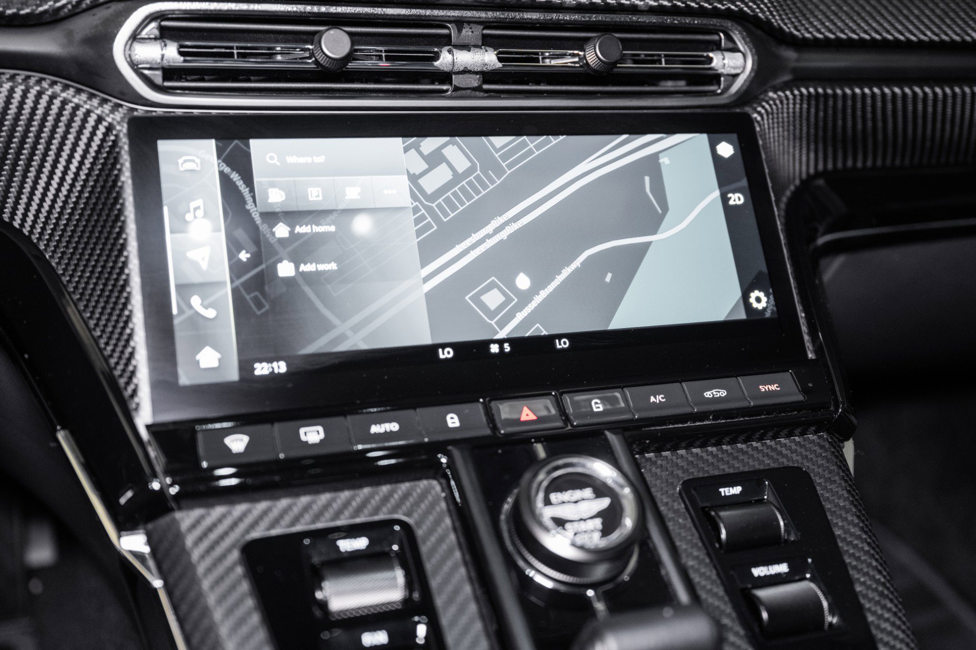 Used 2025 Aston Martin V8 Vantage Coupe image 10