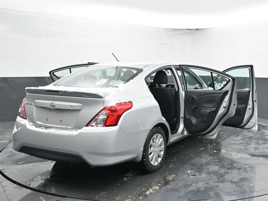 Used 2019 Nissan Versa S Plus image 50
