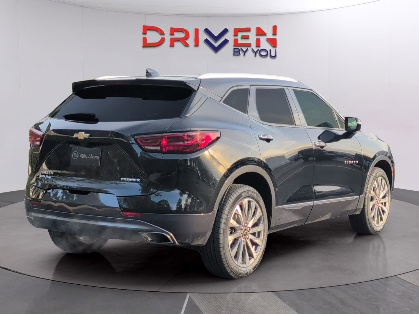 Used 2023 Chevrolet Blazer Premier w/ Driver Confidence II Package image 5