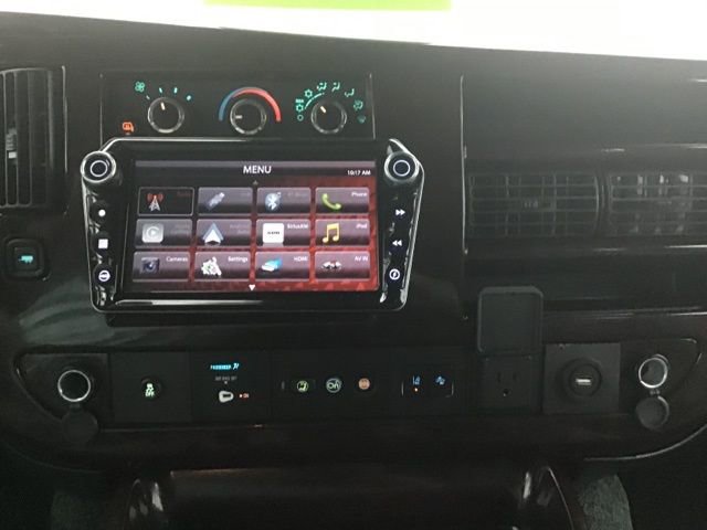 Used 2021 Chevrolet Express 3500 LS w/ Chrome Appearance Package image 28