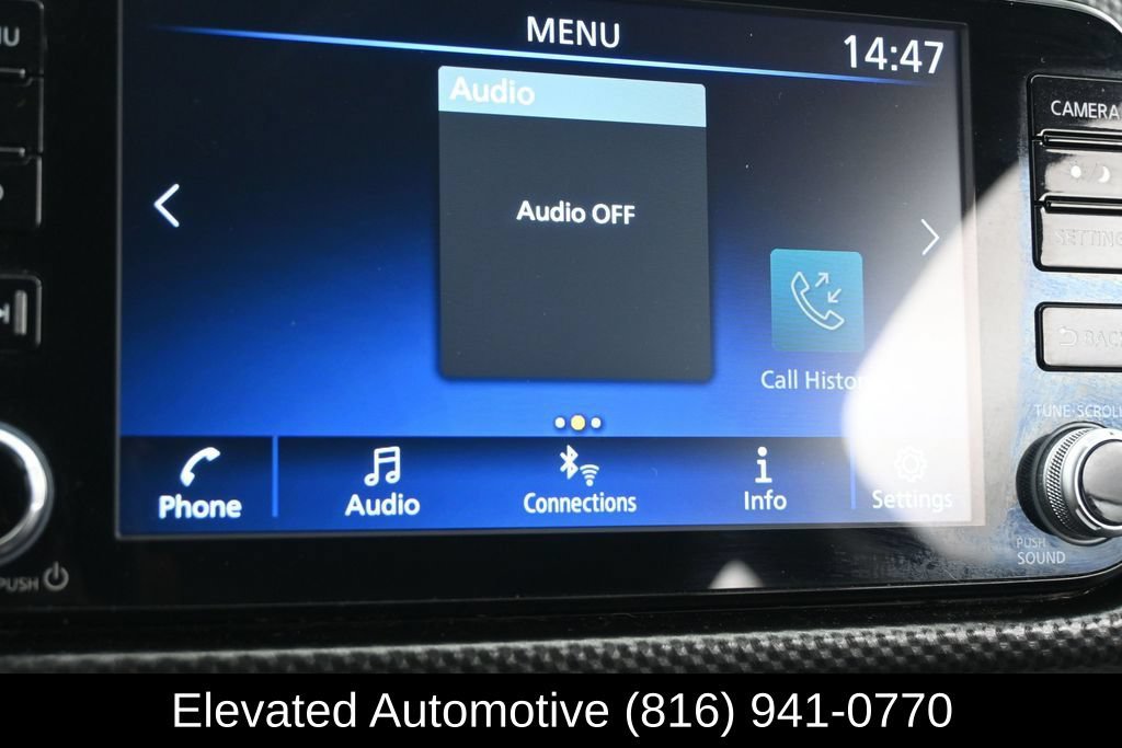 Used 2021 Nissan Kicks SV w/ Interior Electronics Package FWD image 9