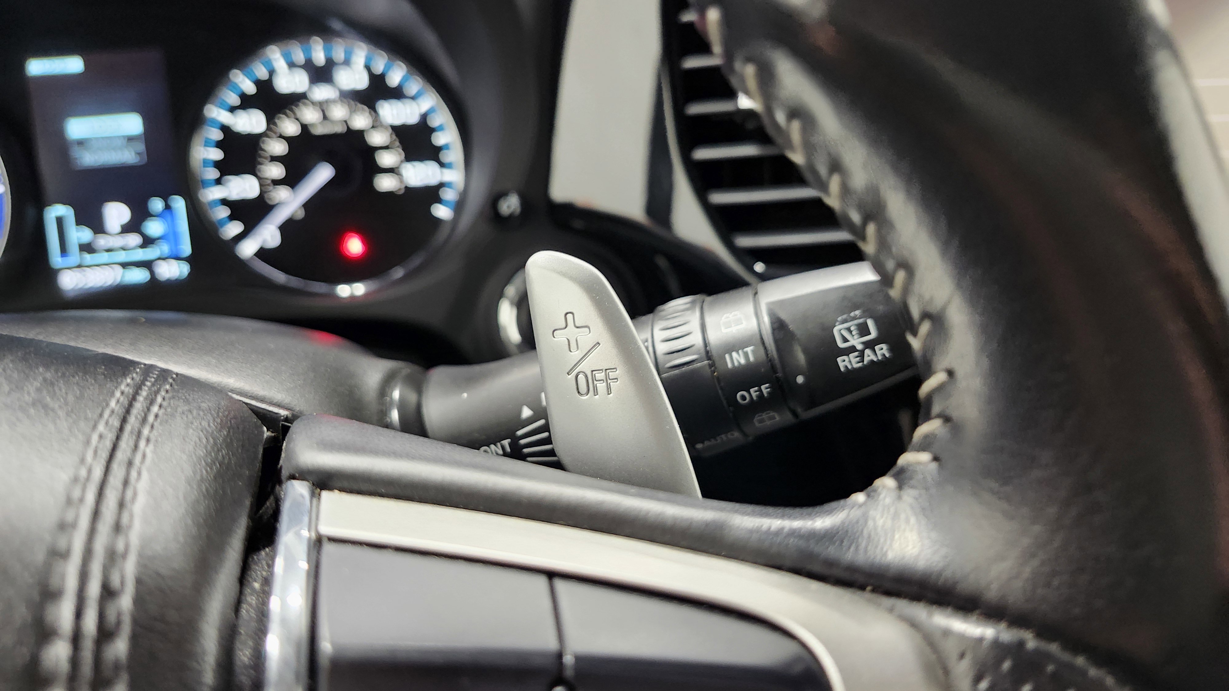 Used 2022 Mitsubishi Outlander SEL image 11