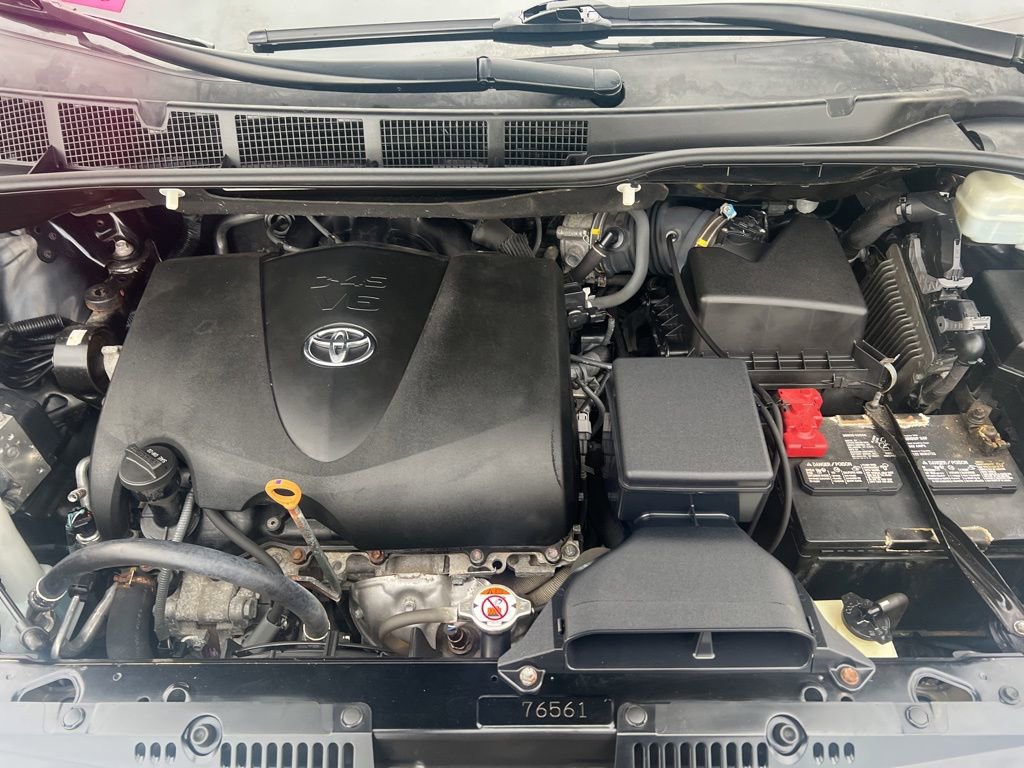 Used 2019 Toyota Sienna LE image 24