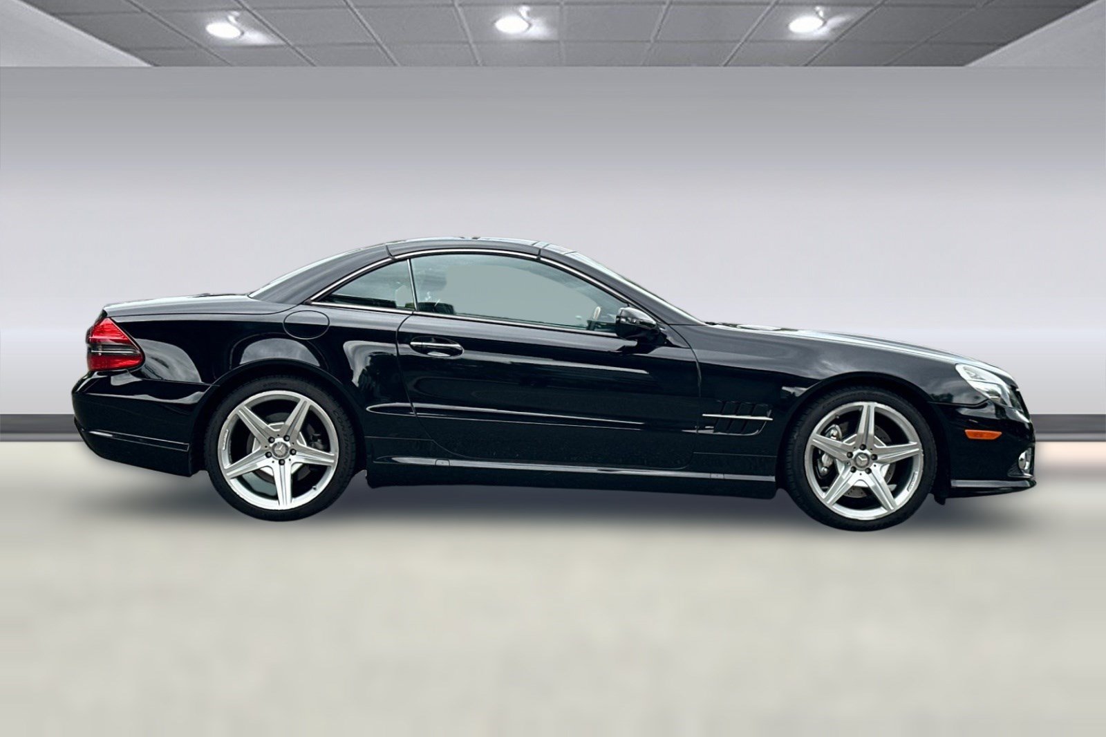 Used 2012 Mercedes-Benz SL 550 image 7
