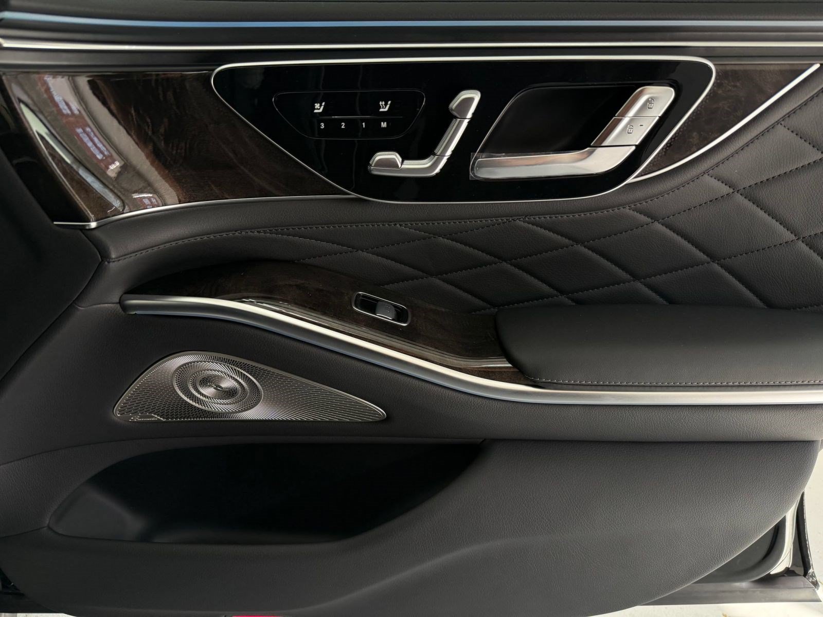 New 2027 Mercedes-Benz S 580 4MATIC Sedan image 15