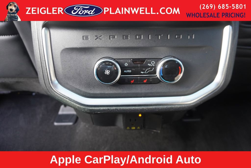 Used 2025 Ford Expedition Platinum image 19