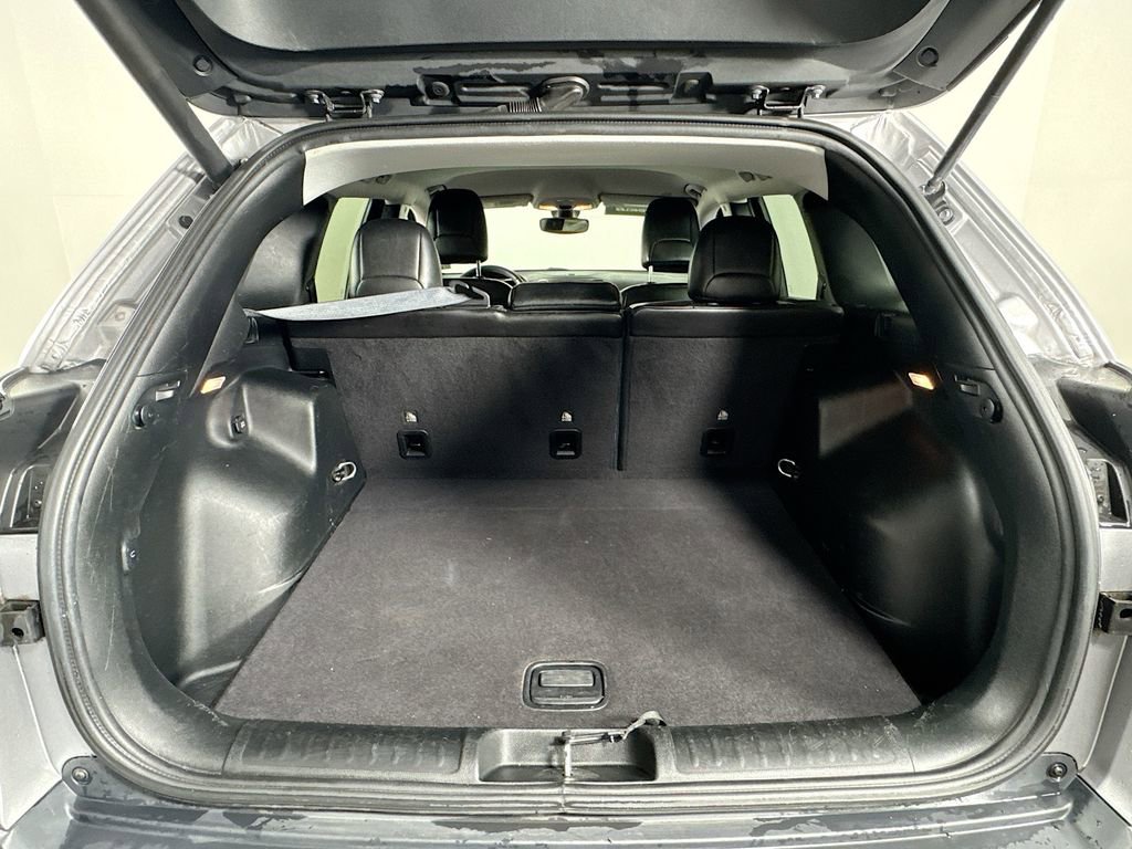 Used 2019 Jeep Cherokee Latitude Plus w/ Comfort/Convenience Group image 24