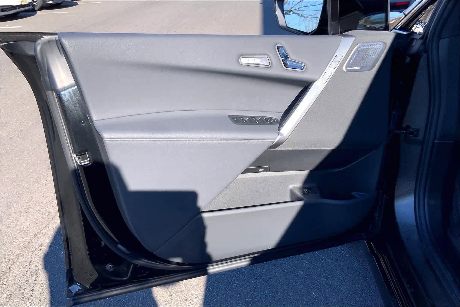 Used 2025 BMW iX M60 AWD/4WD image 21