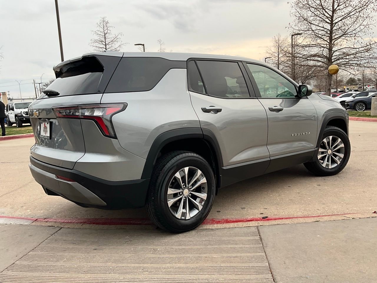 Used 2025 Chevrolet Equinox LT image 6