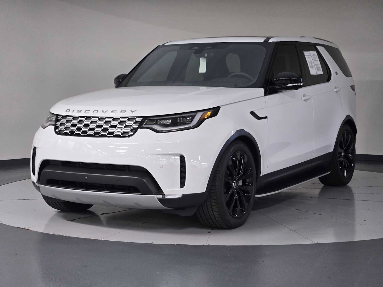 Used 2026 Land Rover Discovery S AWD/4WD image 1