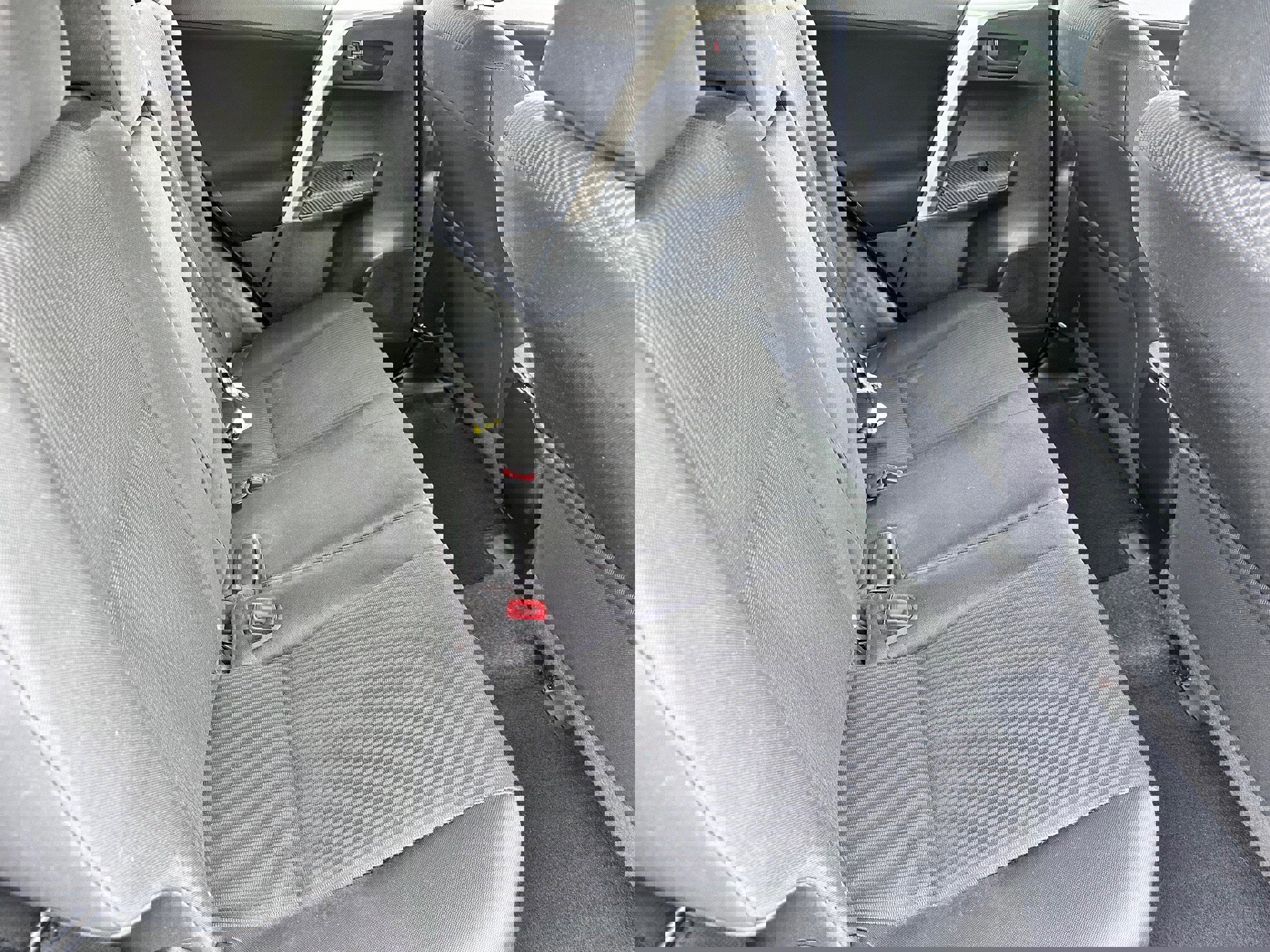 Used 2015 Toyota RAV4 LE image 9