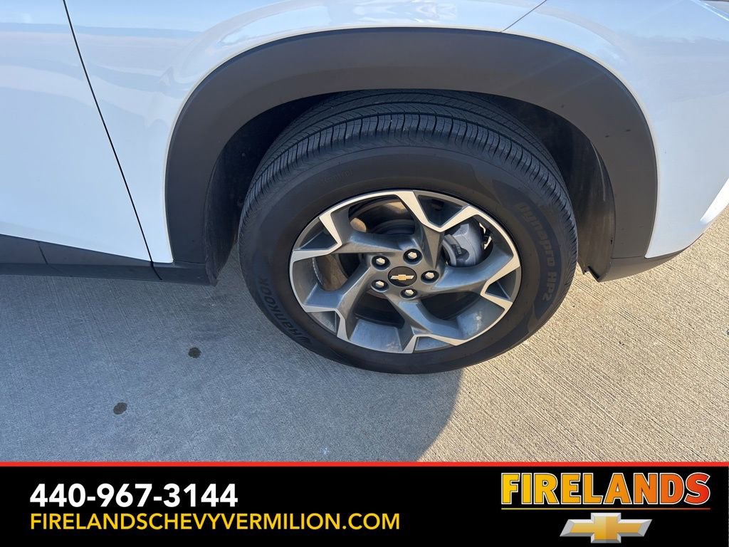 Certified 2025 Chevrolet Trax LT w/ LT Convenience Package image 46