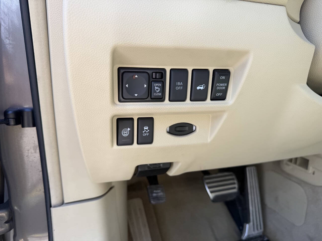 Used 2013 INFINITI FX37 AWD w/ Premium Pkg image 26