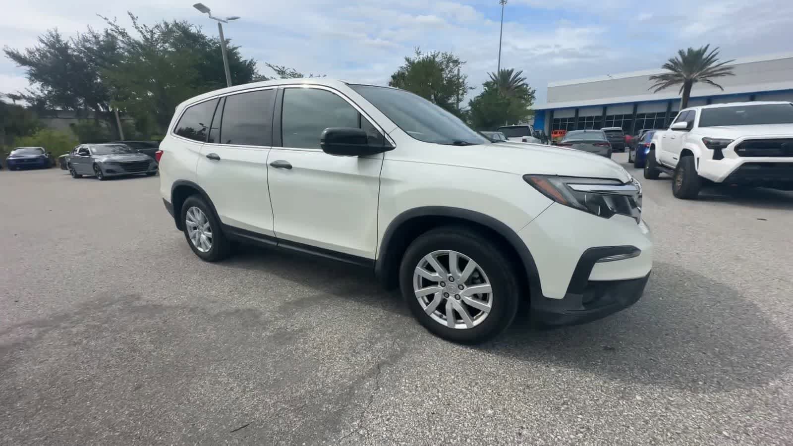 Used 2019 Honda Pilot LX image 2