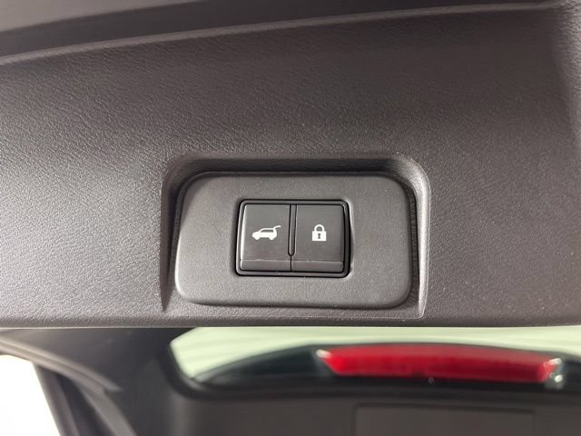 Used 2025 Nissan Rogue SV FWD image 49