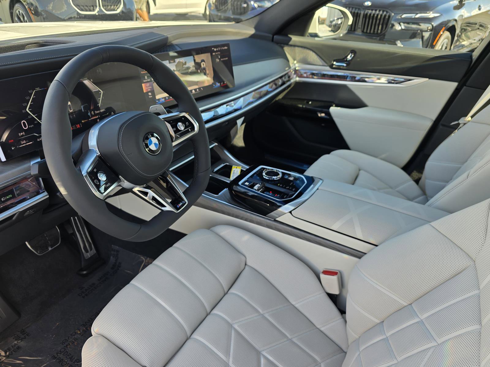 New 2026 BMW 760i xDrive w/ Luxury Rear Seating Package AWD/4WD image 14