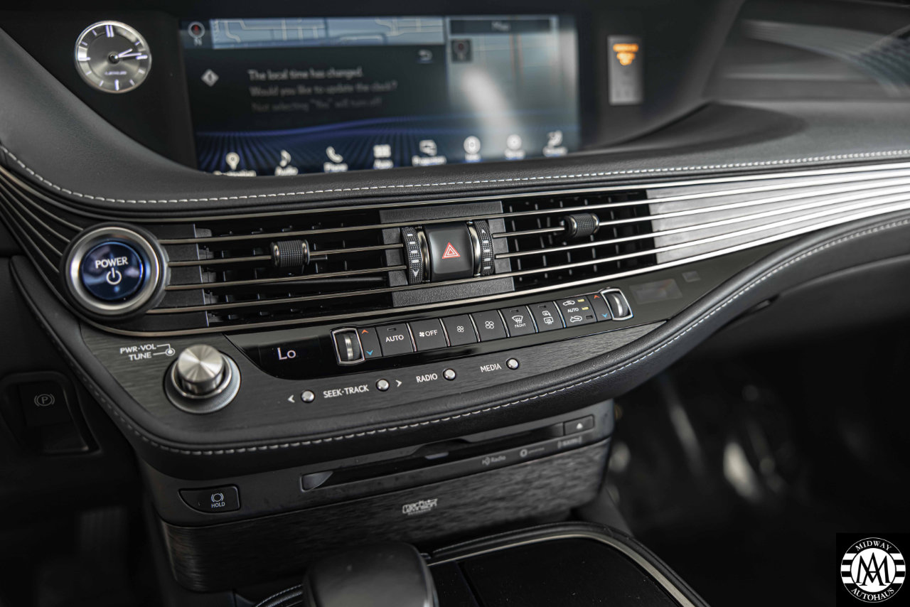 Used 2020 Lexus LS 500h AWD image 30