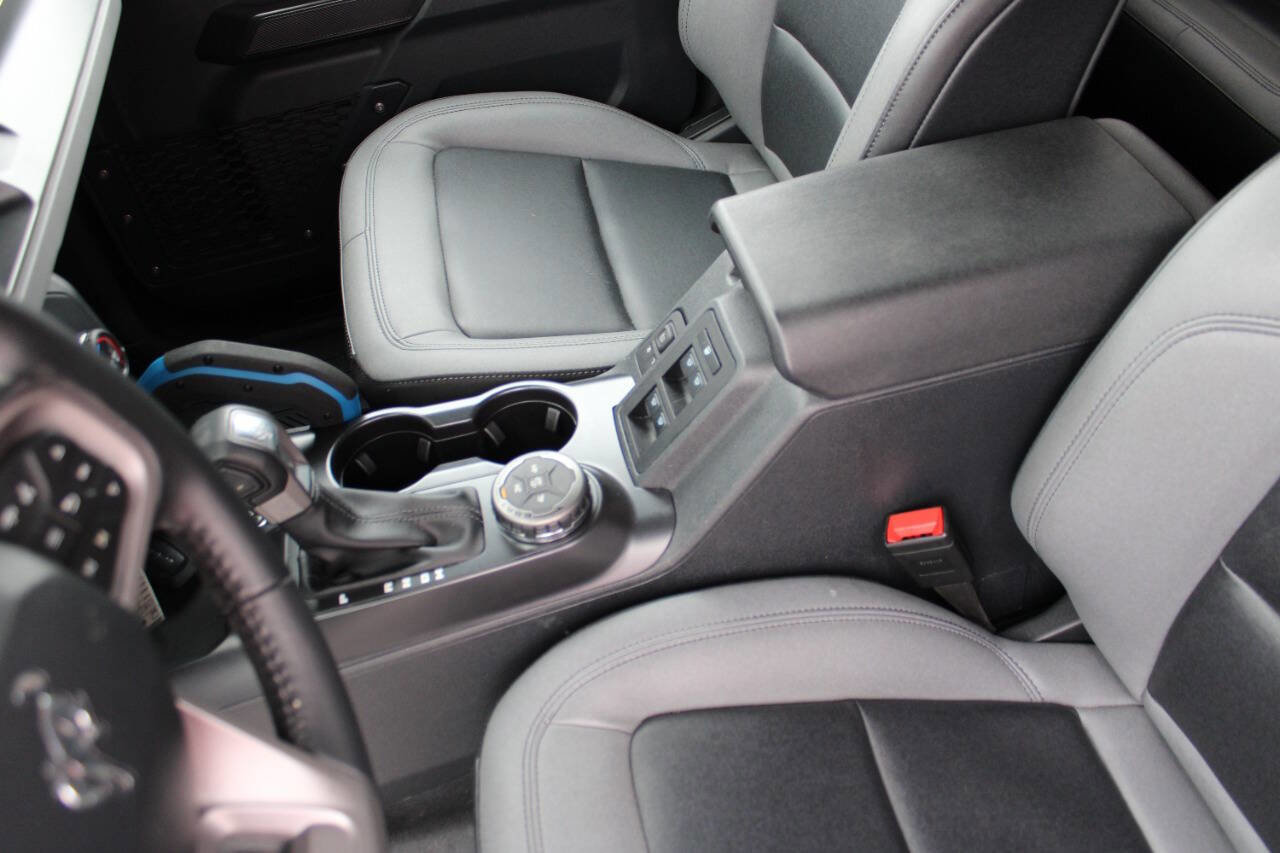 Used 2024 Ford Bronco Black Diamond image 29