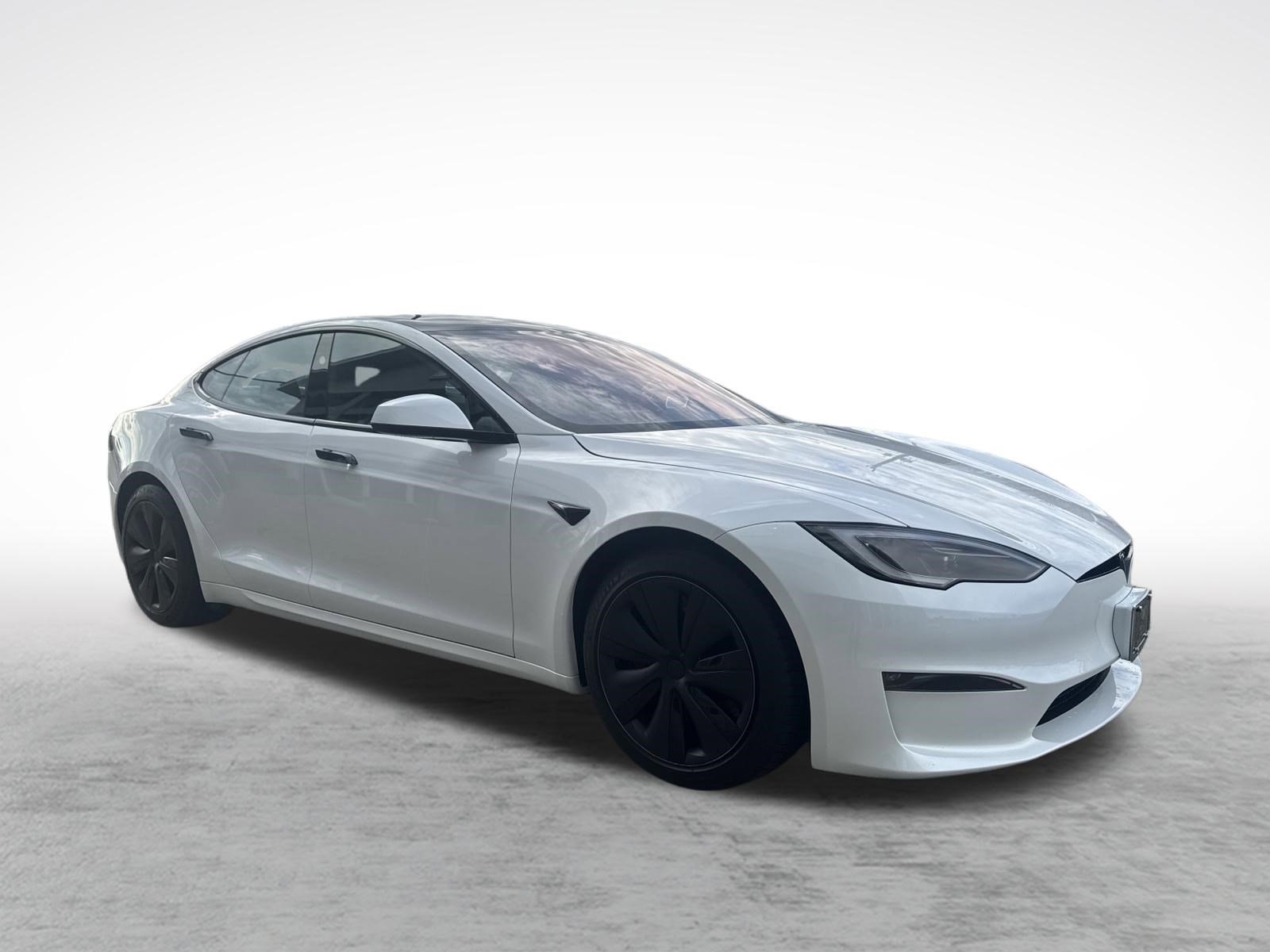 Used 2024 Tesla Model S Plaid image 9