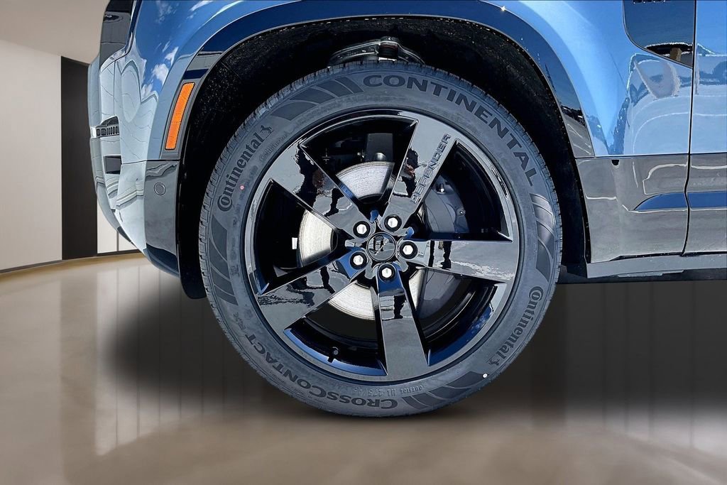 New 2026 Land Rover Defender 110 X-Dynamic SE image 13