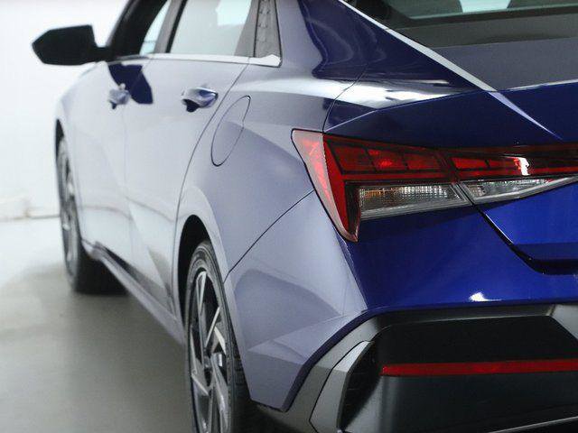 New 2024 Hyundai Elantra SEL w/ Convenience Package image 40