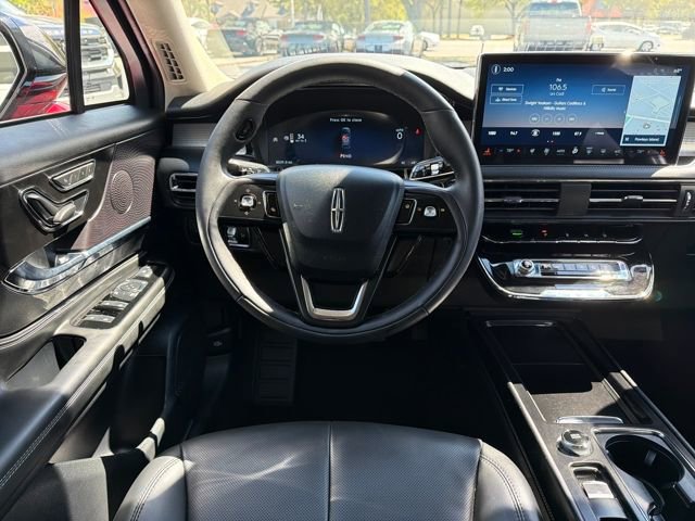 Used 2025 Lincoln Corsair AWD w/ Equipment Group 101A image 16