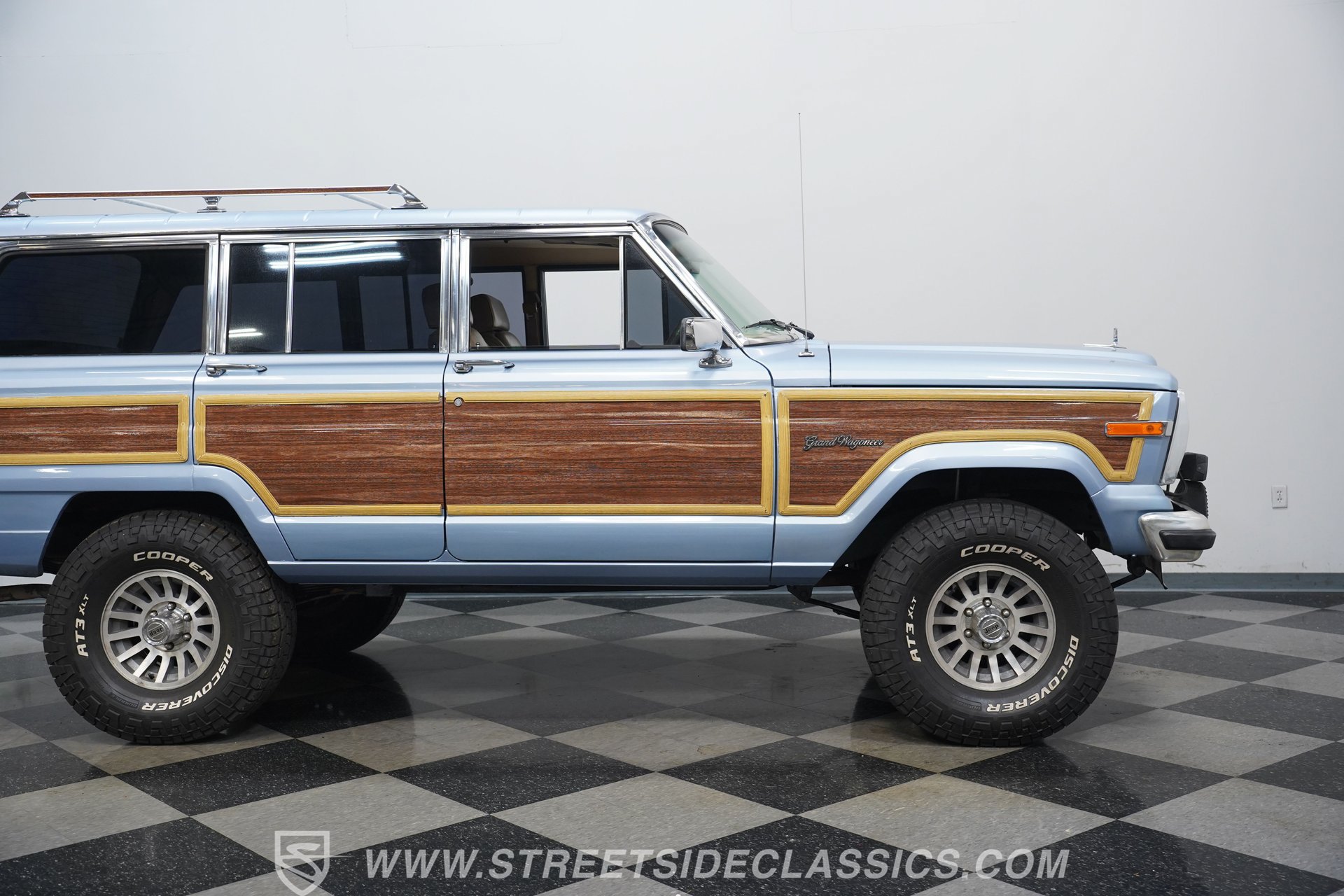 Used 1989 Jeep Grand Wagoneer AWD/4WD image 28