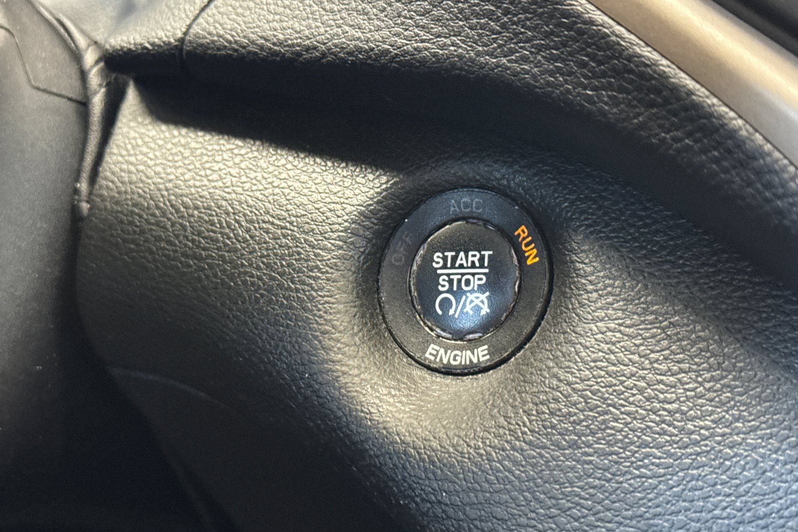 Used 2016 Jeep Cherokee 75th Anniversary FWD image 22