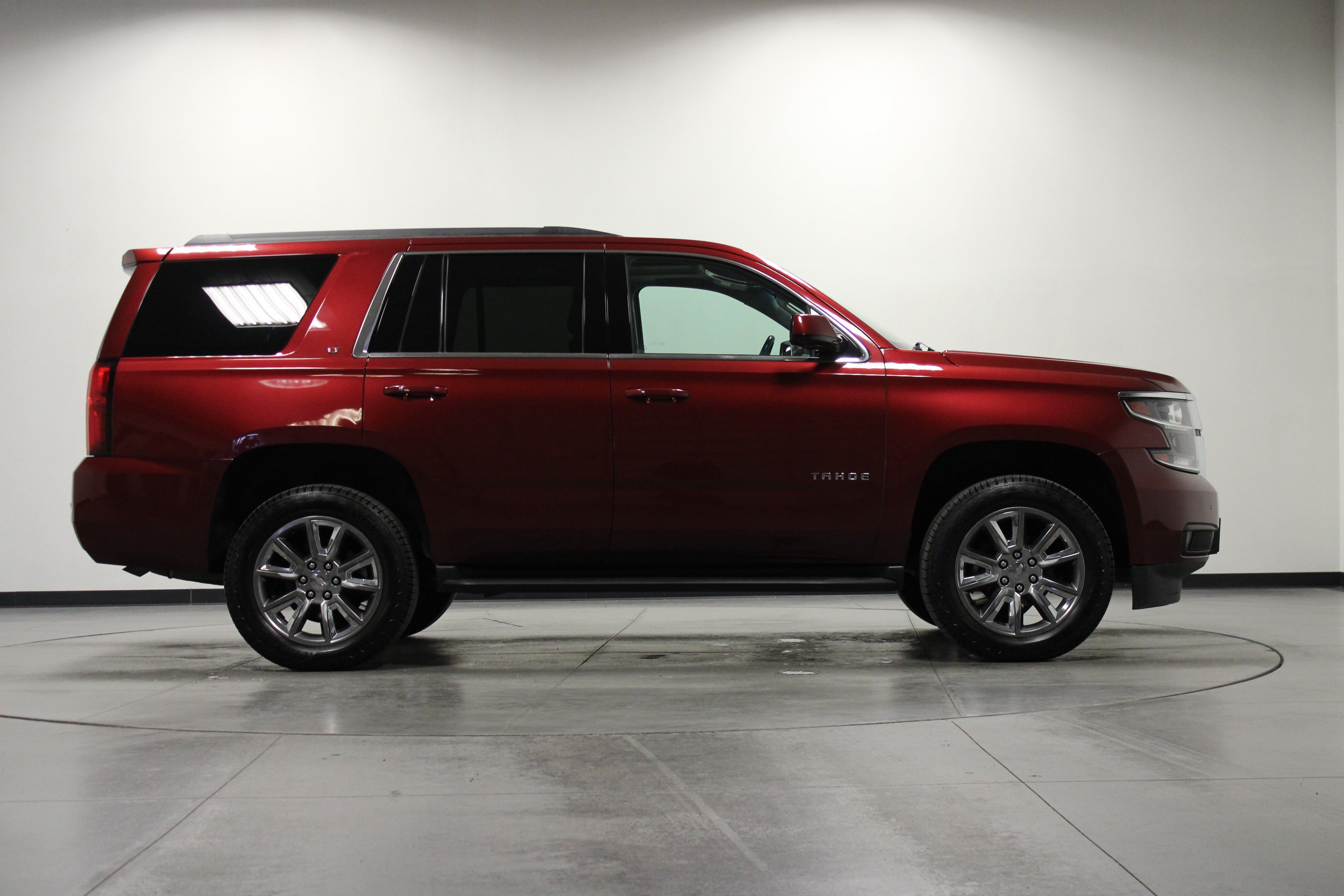 Used 2019 Chevrolet Tahoe LT AWD/4WD image 3
