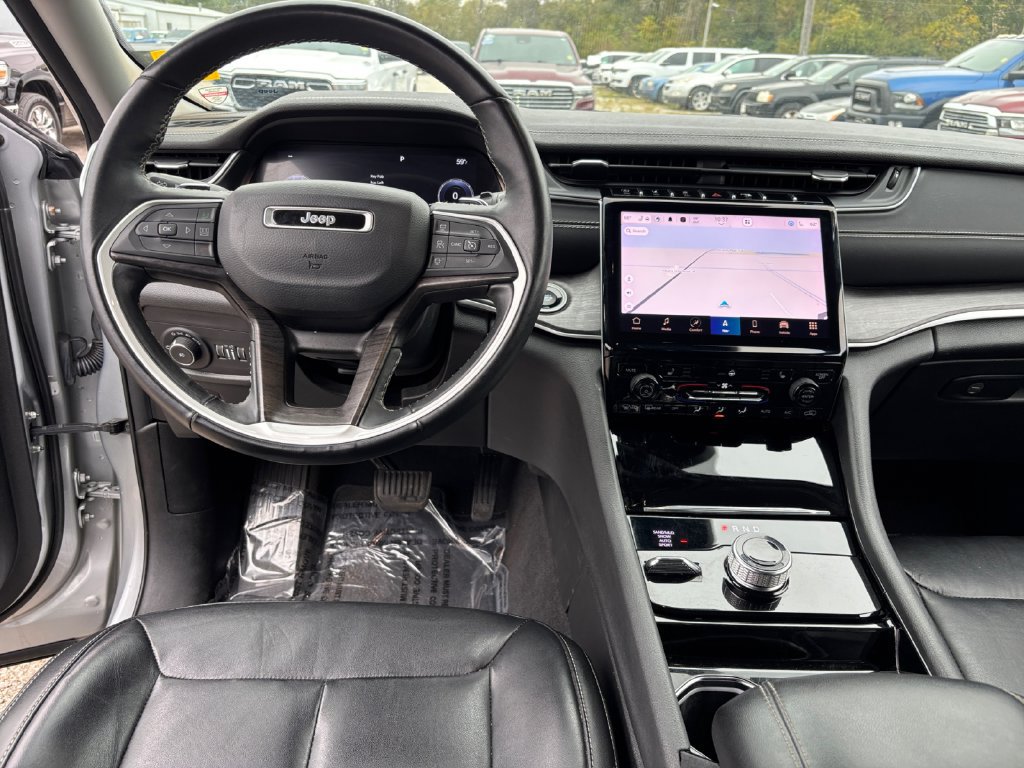 Used 2022 Jeep Grand Cherokee L Limited AWD/4WD image 28