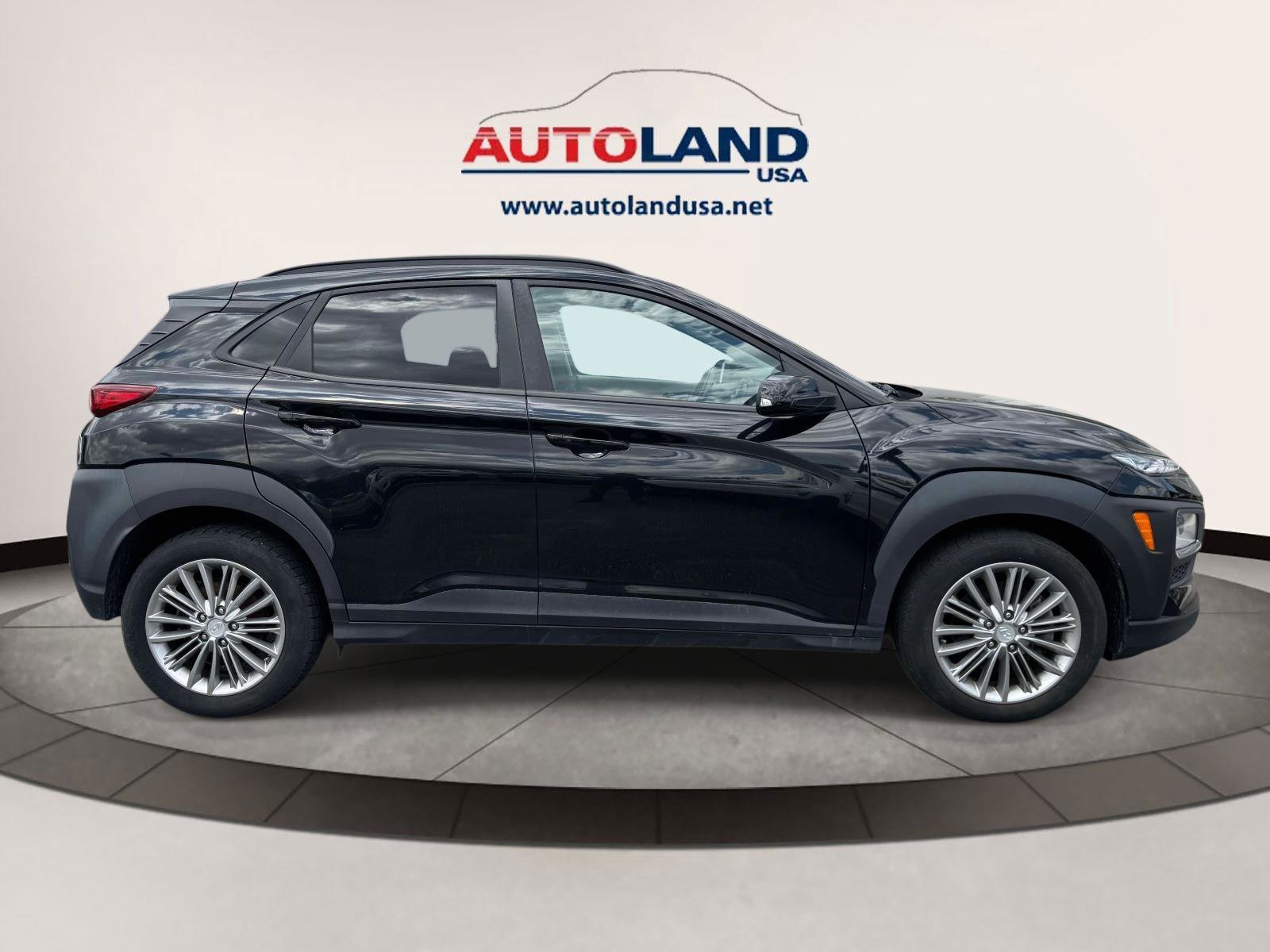 Used 2018 Hyundai Kona SEL AWD/4WD image 3