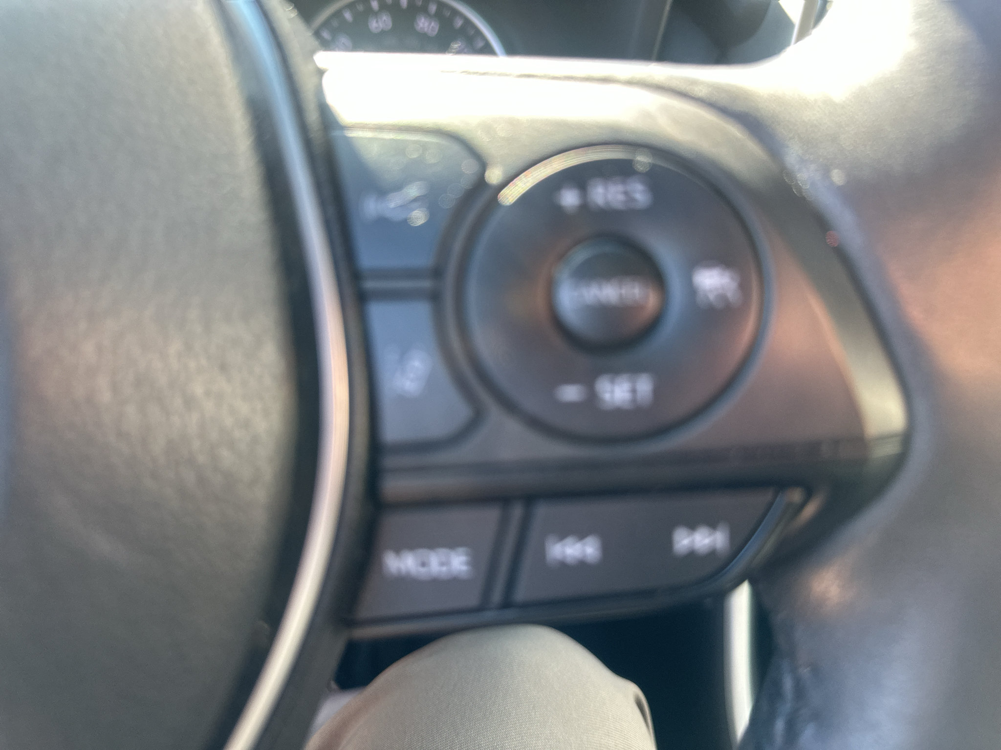 Used 2022 Toyota RAV4 SE w/ Convenience Package AWD/4WD image 15