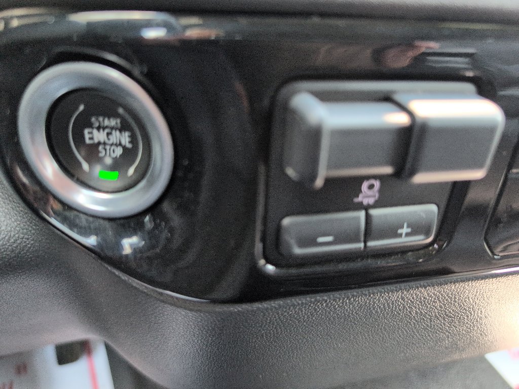 Used 2024 GMC Sierra 1500 SLT image 33