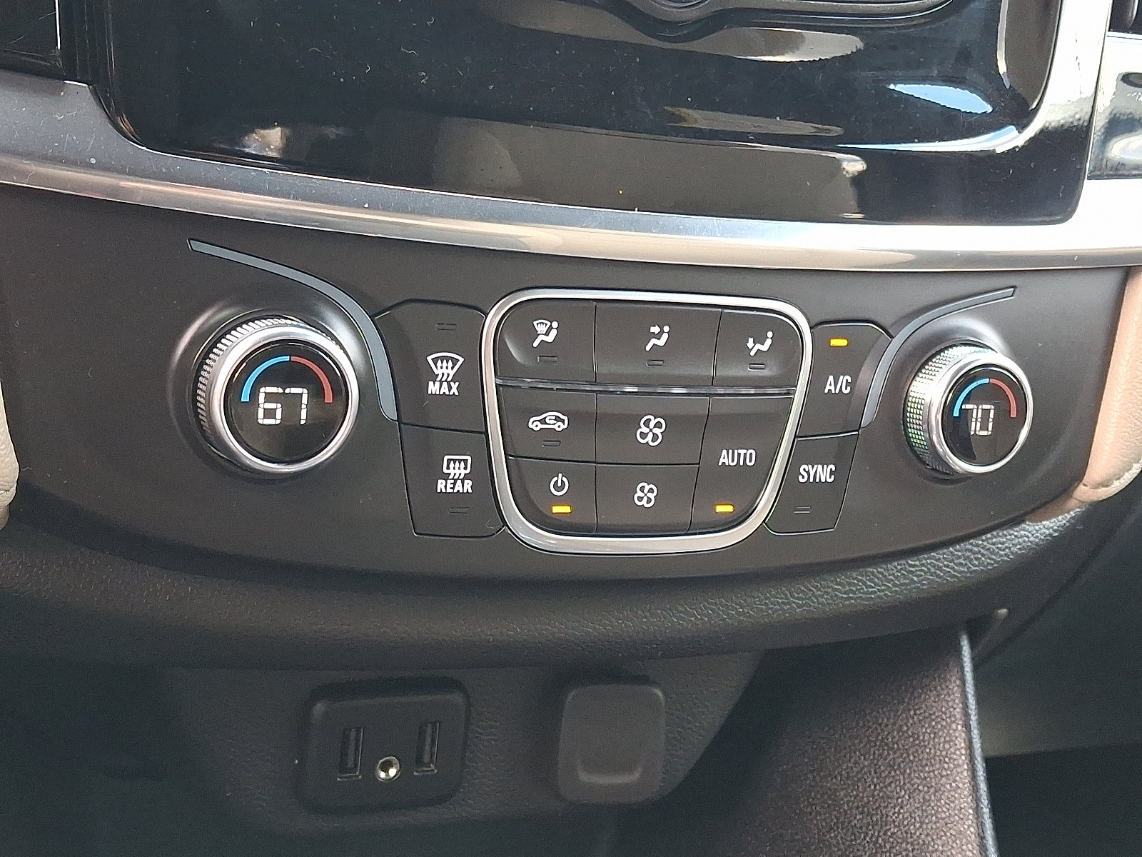Certified 2023 Chevrolet Traverse LS w/ Safety Package FWD image 18