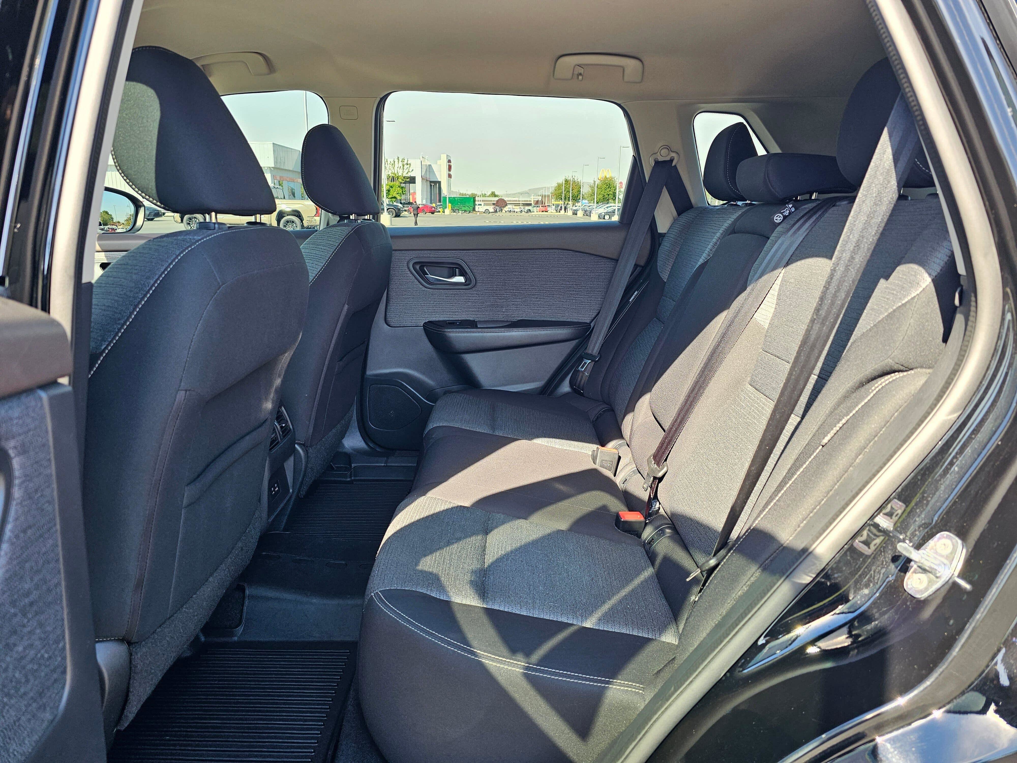 Used 2021 Nissan Rogue SV AWD/4WD image 17