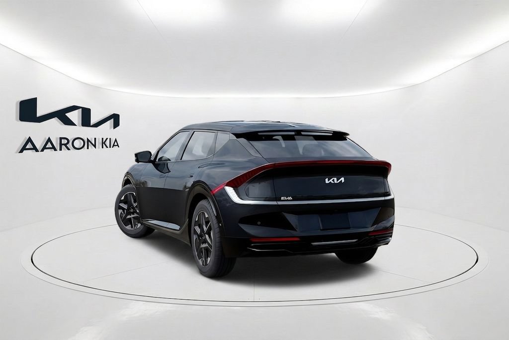 New 2026 Kia EV6 Wind RWD image 4