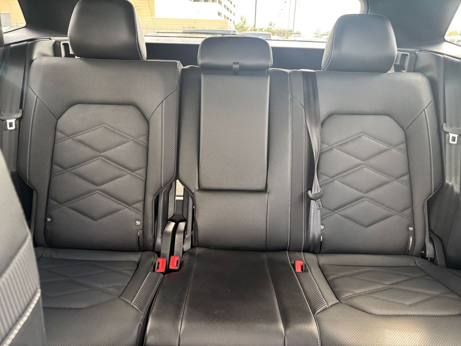 Used 2025 Volkswagen Atlas Cross Sport SE image 38