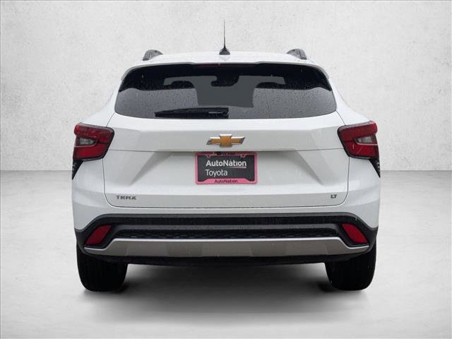 Used 2025 Chevrolet Trax LT w/ LT Convenience Package image 7