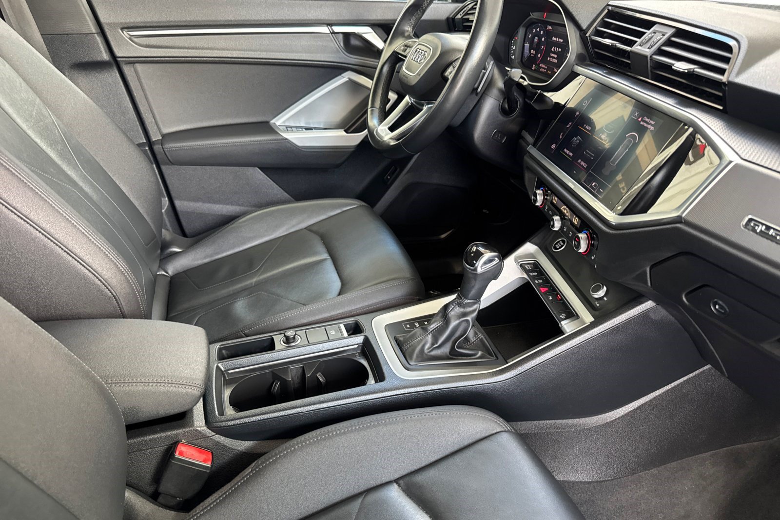 Used 2021 Audi Q3 2.0T Premium w/ Convenience Package AWD/4WD image 20