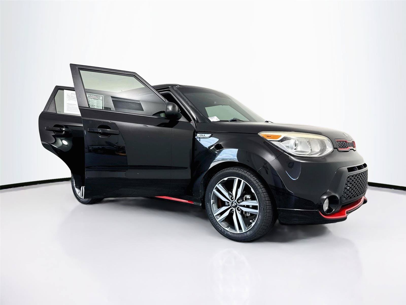 Used 2015 Kia Soul + FWD image 19